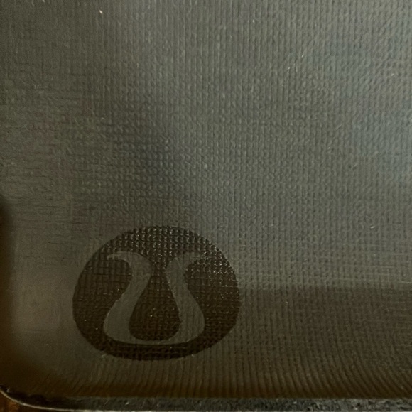 Black Yoga Mat Lululemon - Picture 3 of 3